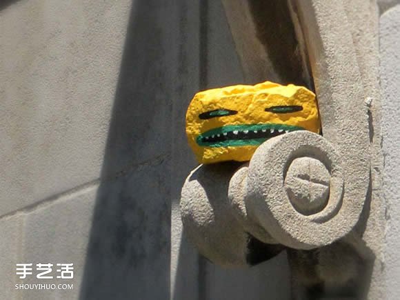 一年畫(huà)遍1000顆 讓人想收藏的可愛(ài)石頭畫(huà)作品 -  itrip.net.cn