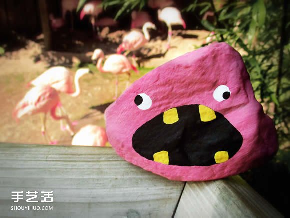 一年畫(huà)遍1000顆 讓人想收藏的可愛(ài)石頭畫(huà)作品 -  itrip.net.cn