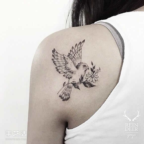 巴洛克式的繁花：結(jié)合服裝與攝影的美感紋身 -  itrip.net.cn