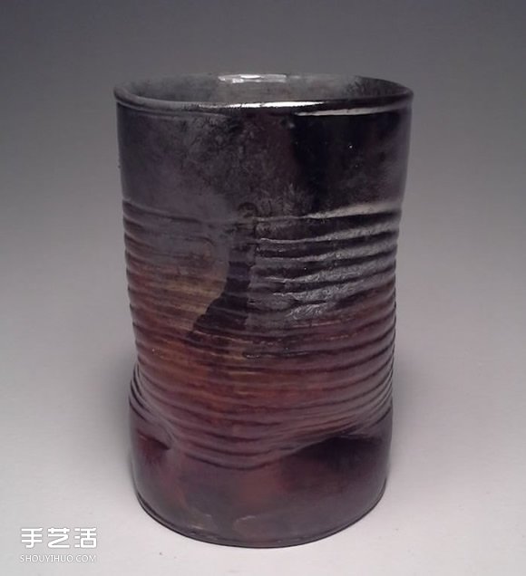 做舊陶瓷作品：模擬瓦楞紙、金屬罐都超逼真 -  itrip.net.cn