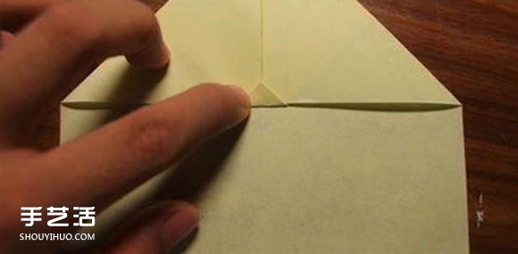最穩(wěn)定的飛機(jī)折紙圖解 飛得平穩(wěn)的飛機(jī)的折法 -  itrip.net.cn
