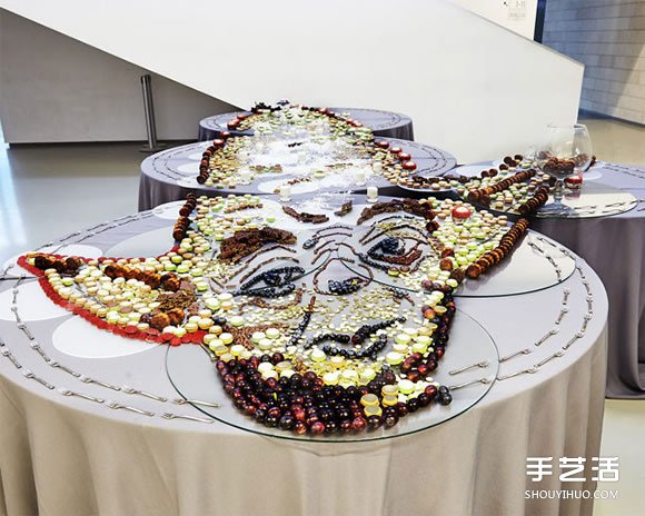 利用特定角度的視覺錯(cuò)位 創(chuàng)作大型食物藝術(shù) -  itrip.net.cn