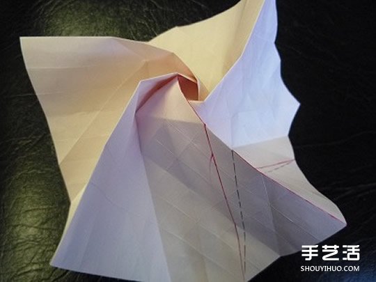 日本折紙大師的復(fù)雜玫瑰花折紙教程步驟圖解 -  itrip.net.cn