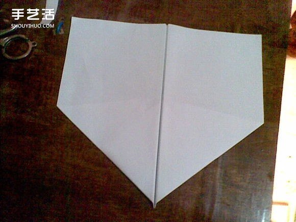 F-22戰(zhàn)斗機折紙圖解 手工制作F22戰(zhàn)機模型教程 -  itrip.net.cn
