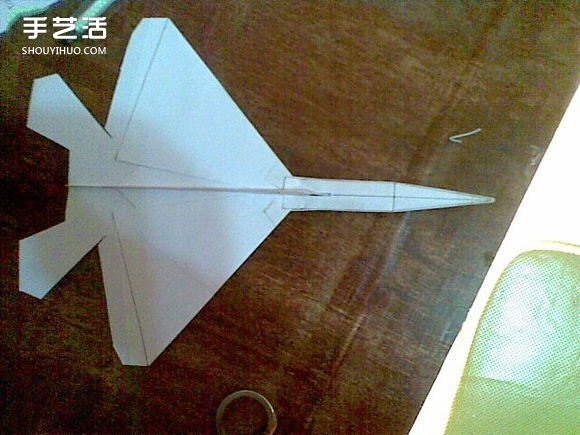 F-22戰(zhàn)斗機折紙圖解 手工制作F22戰(zhàn)機模型教程 -  itrip.net.cn