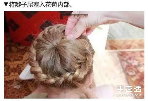 古典花苞頭盤發(fā)圖解 花苞頭的扎發(fā)步驟教程 -  itrip.net.cn