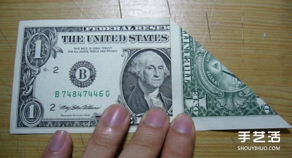 一元美金紙幣折愛心圖解 美金愛心的折紙方法 -  itrip.net.cn