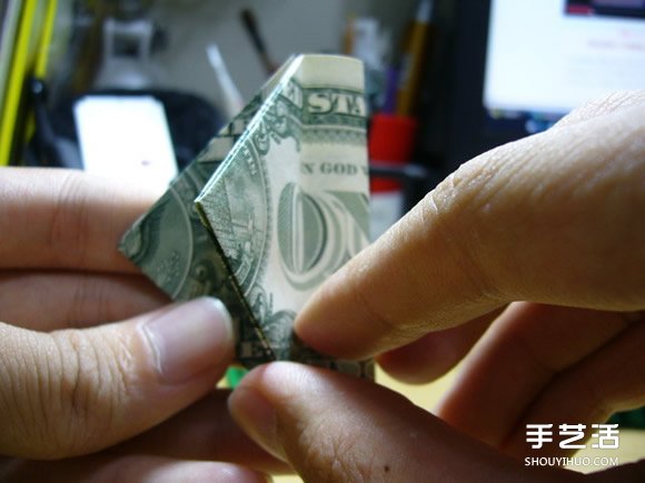 一元美金紙幣折愛心圖解 美金愛心的折紙方法 -  itrip.net.cn