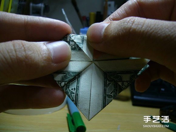 一元美金紙幣折愛心圖解 美金愛心的折紙方法 -  itrip.net.cn