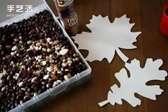 豆子拼貼楓葉的教程 拼貼樹葉的方法用豆子 -  itrip.net.cn