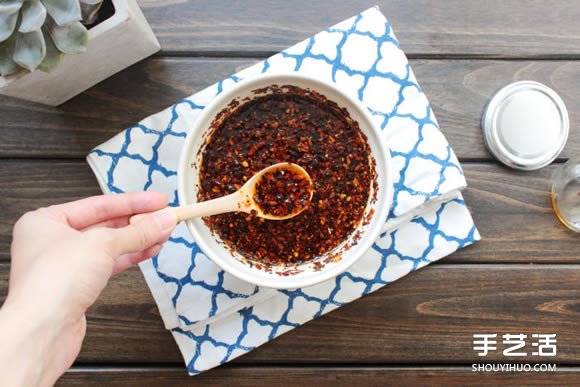 簡單百搭辣油DIY 不覆蓋食物原味的辣椒醬做法 -  itrip.net.cn