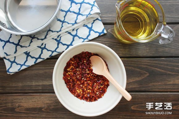 簡單百搭辣油DIY 不覆蓋食物原味的辣椒醬做法 -  itrip.net.cn
