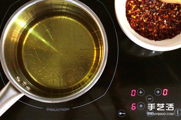 簡單百搭辣油DIY 不覆蓋食物原味的辣椒醬做法 -  itrip.net.cn