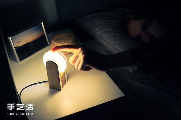 可以用手機調(diào)整燈光強弱的柔光小夜燈設計 -  itrip.net.cn