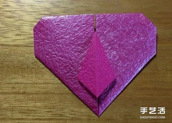領(lǐng)帶愛心的折法圖解 漂亮領(lǐng)帶心的折紙教程 -  itrip.net.cn