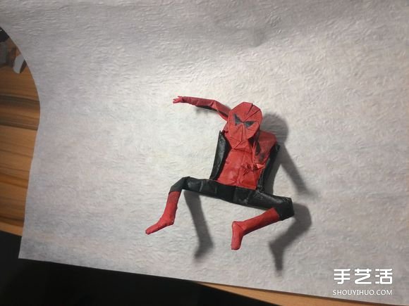 怎么折蜘蛛俠圖解教程 復(fù)雜蜘蛛俠的折法步驟 -  itrip.net.cn
