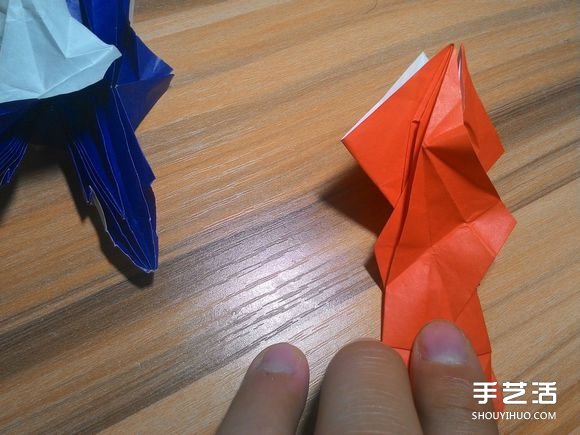 怎么折蜘蛛俠圖解教程 復(fù)雜蜘蛛俠的折法步驟 -  itrip.net.cn