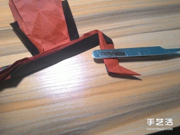 怎么折蜘蛛俠圖解教程 復(fù)雜蜘蛛俠的折法步驟 -  itrip.net.cn