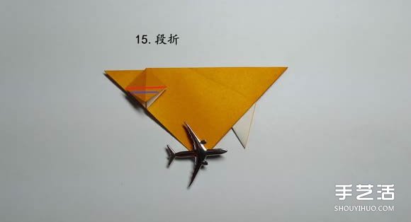 折紙食人魚(yú)的折法圖解 手工折食人魚(yú)的步驟圖 -  itrip.net.cn