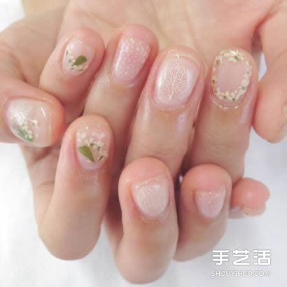 2017春季10種美甲靈感：告別秋冬沉悶色系 -  itrip.net.cn