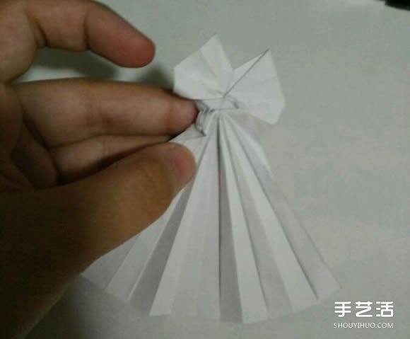 折紙婚紗裙的折法圖解 婚紗的折紙方法步驟 -  itrip.net.cn