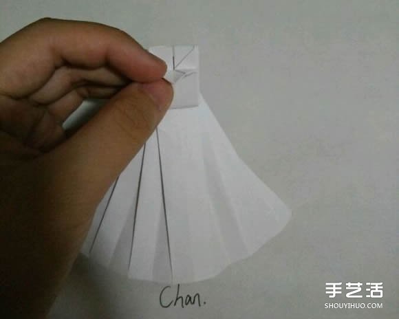 折紙婚紗裙的折法圖解 婚紗的折紙方法步驟 -  itrip.net.cn