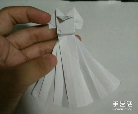 折紙婚紗裙的折法圖解 婚紗的折紙方法步驟 -  itrip.net.cn