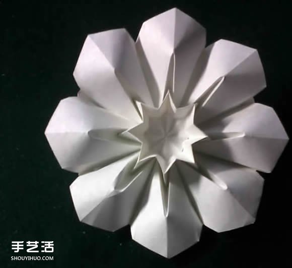三種八瓣花折紙方法圖解 八瓣花的折法步驟圖 -  itrip.net.cn