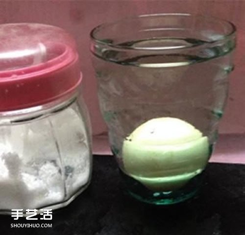 簡單科學(xué)小實驗：浮力原理讓杯底的雞蛋浮起來 -  itrip.net.cn