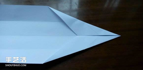 怎么用紙折戰(zhàn)斗機圖解 A4紙折戰(zhàn)斗機的折法 -  itrip.net.cn