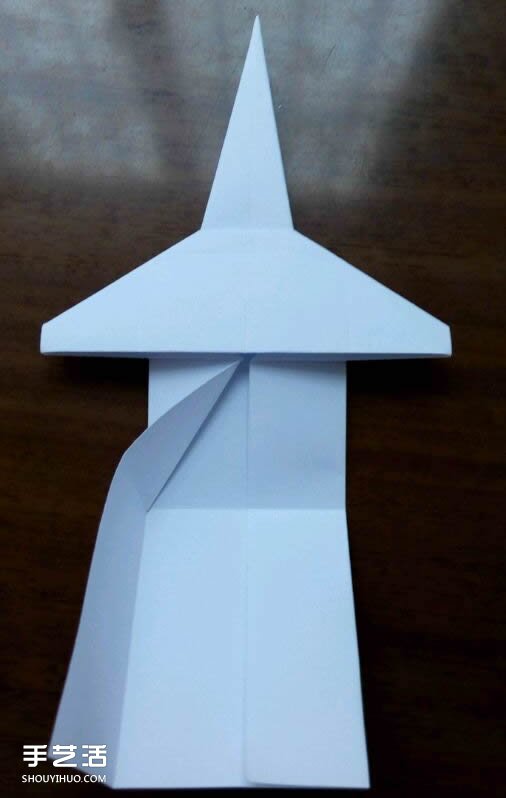 怎么用紙折戰(zhàn)斗機圖解 A4紙折戰(zhàn)斗機的折法 -  itrip.net.cn