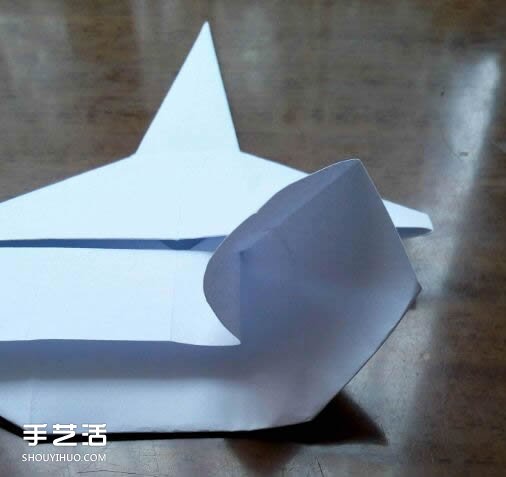 怎么用紙折戰(zhàn)斗機圖解 A4紙折戰(zhàn)斗機的折法 -  itrip.net.cn