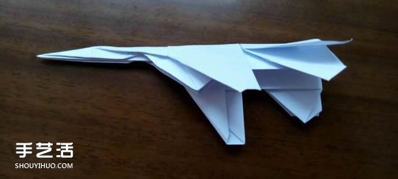 怎么用紙折戰(zhàn)斗機圖解 A4紙折戰(zhàn)斗機的折法 -  itrip.net.cn