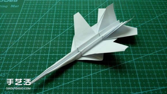 怎么用紙折戰(zhàn)斗機圖解 A4紙折戰(zhàn)斗機的折法 -  itrip.net.cn