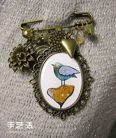治愈的拼貼畫作品 還被制作成首飾及裝飾品 -  itrip.net.cn