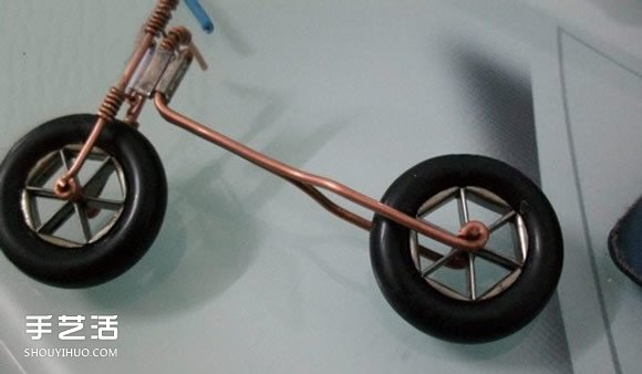 易拉罐制作摩托車步驟 摩托車模型制作技法 -  itrip.net.cn