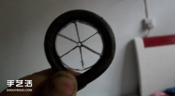 易拉罐制作摩托車步驟 摩托車模型制作技法 -  itrip.net.cn