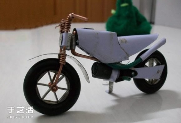 易拉罐制作摩托車步驟 摩托車模型制作技法 -  itrip.net.cn