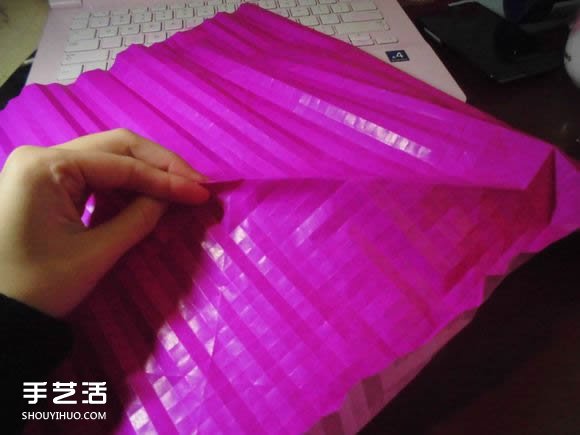 蝶戀花愛心折紙圖解 創(chuàng)意愛心的折法步驟圖 -  itrip.net.cn