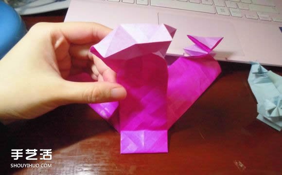 蝶戀花愛心折紙圖解 創(chuàng)意愛心的折法步驟圖 -  itrip.net.cn