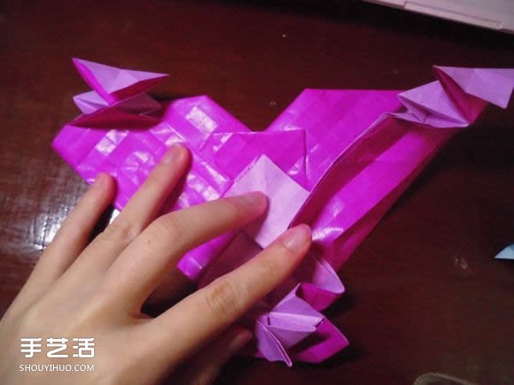 蝶戀花愛心折紙圖解 創(chuàng)意愛心的折法步驟圖 -  itrip.net.cn