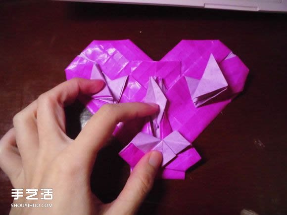 蝶戀花愛心折紙圖解 創(chuàng)意愛心的折法步驟圖 -  itrip.net.cn