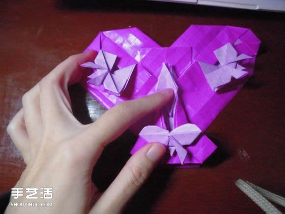 蝶戀花愛心折紙圖解 創(chuàng)意愛心的折法步驟圖 -  itrip.net.cn