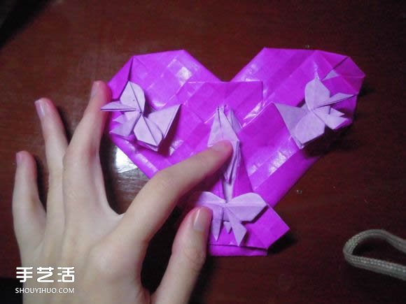 蝶戀花愛心折紙圖解 創(chuàng)意愛心的折法步驟圖 -  itrip.net.cn