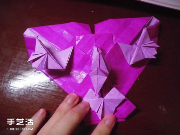 蝶戀花愛心折紙圖解 創(chuàng)意愛心的折法步驟圖 -  itrip.net.cn
