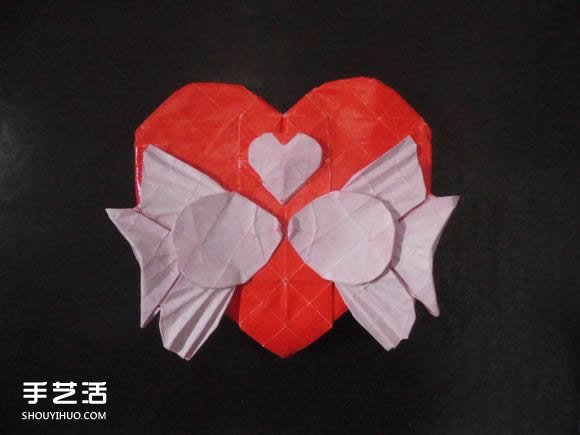 接吻魚愛心折紙圖解 超復(fù)雜桃心的折法過程 -  itrip.net.cn