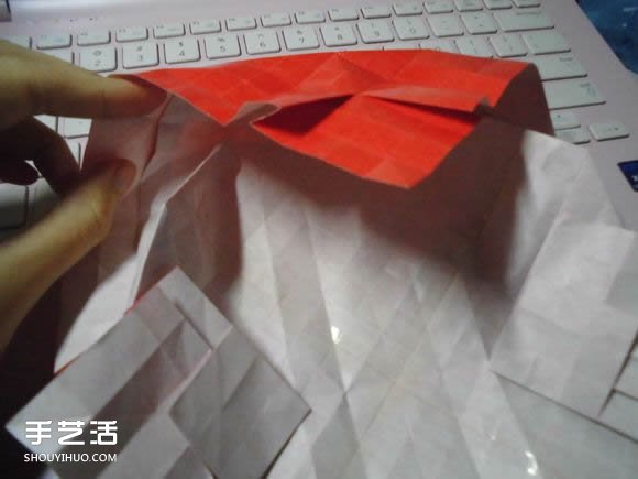 接吻魚愛心折紙圖解 超復(fù)雜桃心的折法過程 -  itrip.net.cn