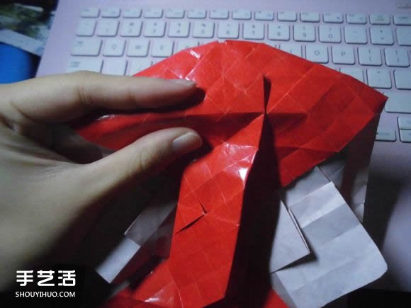 接吻魚愛心折紙圖解 超復(fù)雜桃心的折法過程 -  itrip.net.cn