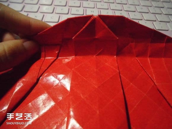 接吻魚愛心折紙圖解 超復(fù)雜桃心的折法過程 -  itrip.net.cn