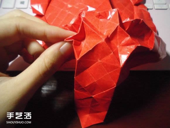 接吻魚愛心折紙圖解 超復(fù)雜桃心的折法過程 -  itrip.net.cn